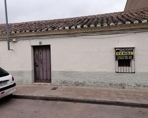 Casa en Plaza de los Toros, Valdepeñas