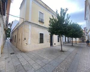 Casa con patio en Ribera, Centro Córdoba