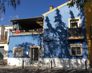 Casa con terraza en Giron, Linares