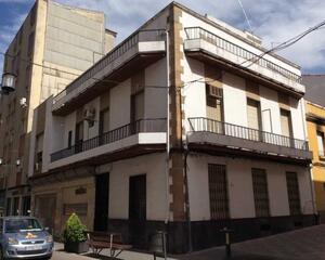 Casa con terraza en Centro, Linares