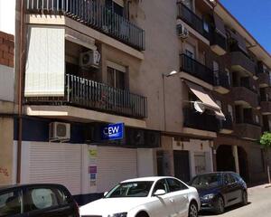 Local comercial de 6 habitaciones en Centro, Linares
