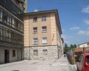 Piso de 3 habitaciones en Oviedo