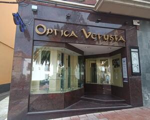Local comercial de 3 habitaciones en Centro Civico, Centro Oviedo