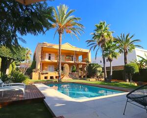 Villa con piscina en Coblanca, Benidorm