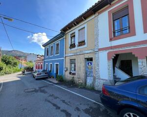 Casa de 4 habitaciones en Argañosa , Oviedo