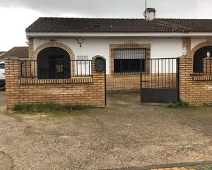 Chalet de 3 habitaciones en Villarrubia, Córdoba
