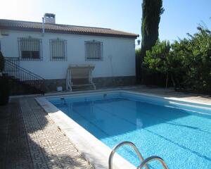 Casa amb piscina en Pinos-Puente