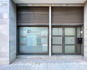 Local comercial reformado en Covadonga, Centre Sabadell