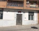 Local comercial de 8 habitaciones en Linares