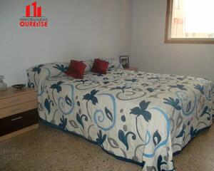 Piso de 4 habitaciones en Mariñamansa, Ourense