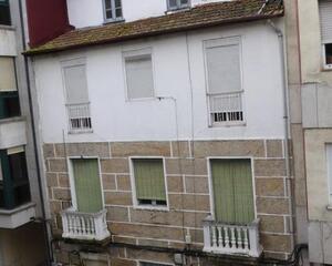Edificio en Couto, Ourense