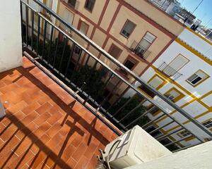 Piso con terraza en Ciudad Jardín, Córdoba