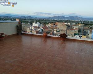 Ático con terraza en Escuelas Viejas, Torreaguera