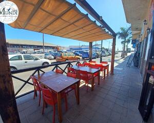 Local comercial con terraza en Corralejo