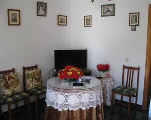 Casa de 3 habitaciones en Fuente Camacho, Loja