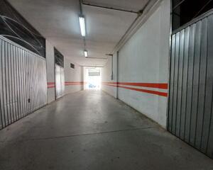 Garaje en Paseo Público, Loja