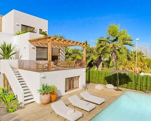 Villa con piscina en Playa, Oliva