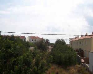 Adosado con terraza en Urbanizacion Garbi, Alcanar