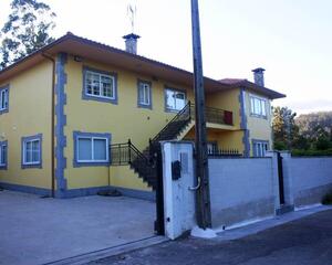 Casa de 9 habitaciones en Escarabote, Boiro