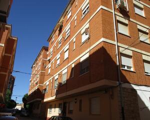 Piso de 6 habitaciones en Puerta de Valencia, Almansa