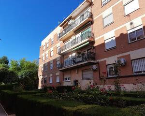 Piso de 4 habitaciones en San Roque, Almansa