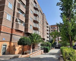 Piso de 4 habitaciones en Puerta de Valencia, Almansa