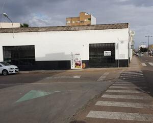 Local comercial en Plaza de Toros, Carretera De La Fuente Peri Almendralejo