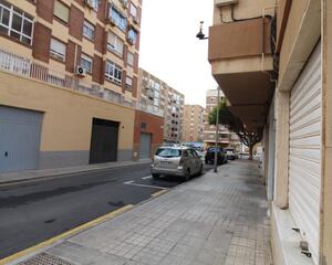 Local comercial en Regiones, Nueva Andalucía Almería