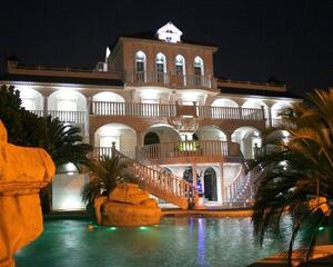 Villa en Complejo Vistahermosa, Parque Avenidas Alicante