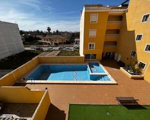 Apartamento con piscina en Almoradi