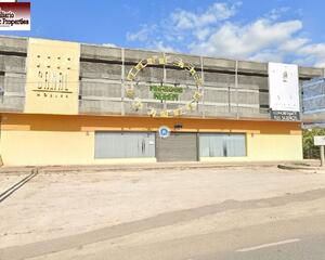 Local comercial soleado en Pueblo, Callosa d'En Sarria
