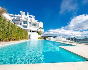 Apartamento con piscina en Ojen, Marbella