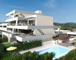 Apartamento con piscina en Cabopino, Este Marbella