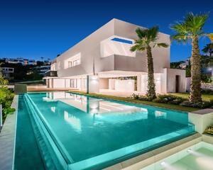 Villa de 4 habitaciones en Ctra. Benahavis, Marbella