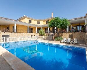 Villa con piscina en Alginet