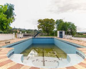 Chalet con piscina en Beties, Monovar