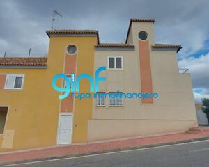 Adosado de 3 habitaciones en Mercalicante, Alicante