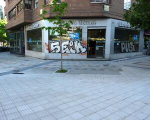 Local comercial con terraza en Iturrama, Pamplona