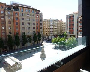 Piso con terraza en Primer Ensanche, Pamplona