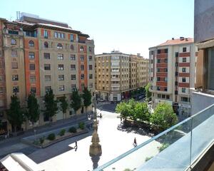 Piso con terraza en Primer Ensanche, Pamplona