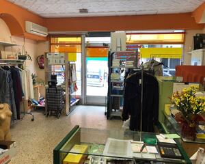 Local comercial amb calefacció en Marianao, Sant Boi de Llobregat