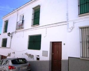 Casa de 4 habitaciones en San Juan, Estepa