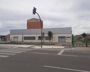 Nave Industrial en Camino Viejo de Simancas, Las Villas Valladolid