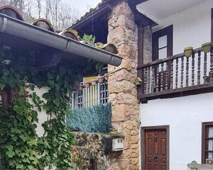 Casa rural con patio en Selores, Cabuérniga