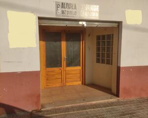 Local comercial reformado en San Crispin, Almansa