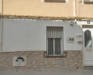 Piso con patio en San Roque, Almansa