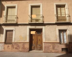 Piso de 5 habitaciones en San Roque, Almansa