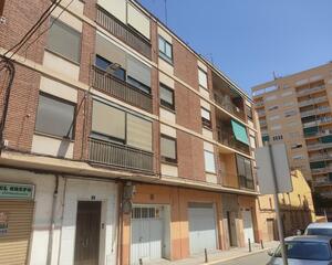Piso de 4 habitaciones en San Isidro, Almansa