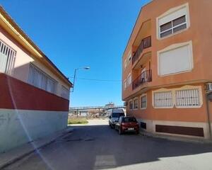 Piso de 3 habitaciones en Alguazas