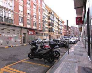 Local comercial con trastero en Milagrosa, Pamplona